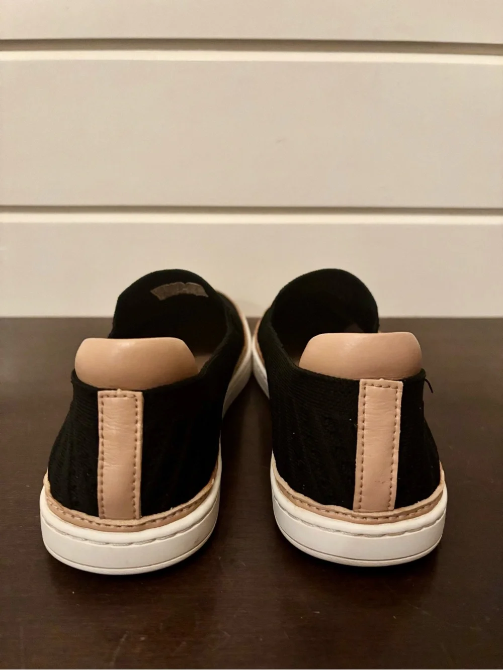 UGG womens size 8 Black + Tan Slip-On Loafer Sneakers